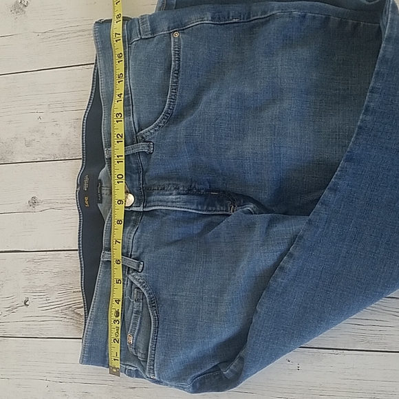 Lee Regular Fit Bootcut Mid Rise Flex Motion womens size 16 Petite jeans - Picture 3 of 8